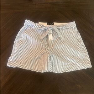 NWT Banana Republic Size 8 Women’s Blue & White Stripped Cotton Shorts